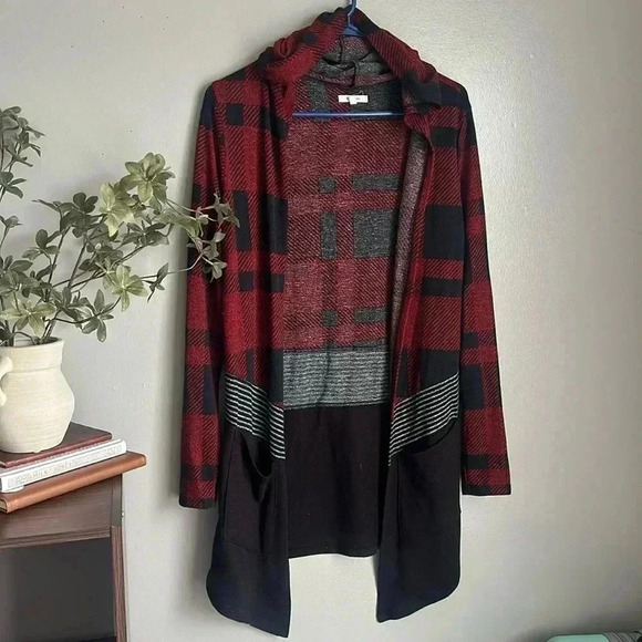 Maurice’s Women’s Buffalo Plaid Block Drape Front Hooded Cardigan - Picture 3 of 5